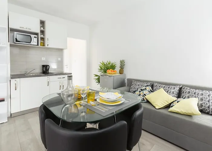 Ami Apartment
